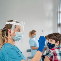 ВАКЦИНАЦИЯ? РЕВАКЦИНАЦИЯ? БУСТЕРИЗАЦИЯ? (Вам отвечают специалисты)