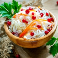 КВАШЕНАЯ КАПУСТА «ЗАЩИЩАЕТ» ОТ... ГРИППА (Загляните в кладовую природы)