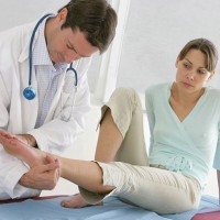 СИНДРОМ БЕСПОКОЙНЫХ НОГ (Берегите свое здоровье)