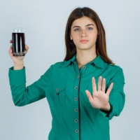 СЛАДКАЯ БОДРОСТЬ: СКРЫТАЯ УГРОЗА ЭНЕРГЕТИЧЕСКИХ НАПИТКОВ (Это интересно знать)