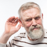 ПОЧЕМУ В ПОЖИЛОМ ВОЗРАСТЕ СНИЖАЕТСЯ СЛУХ? (Вам отвечают специалисты)